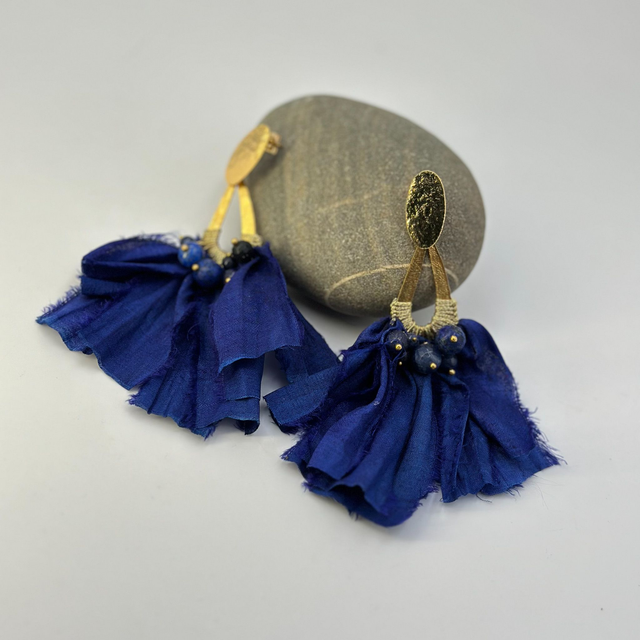 Boucles d&#039;oreilles &quot;Pivoines&quot; bleu