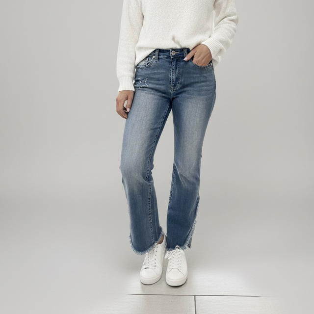 Jean Place du Jour Coupe Droite Effilochée – Denim Bleu avec Détail Étoile – Stretch Femme