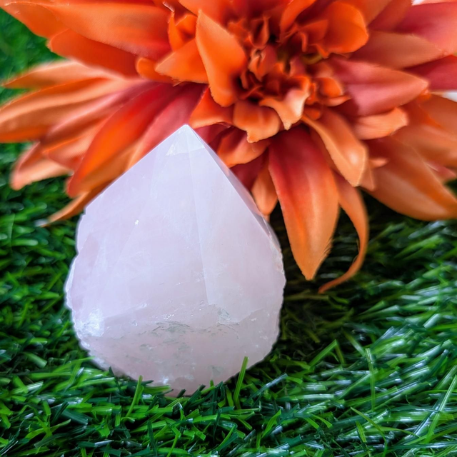 Rose Quartz Cut Base