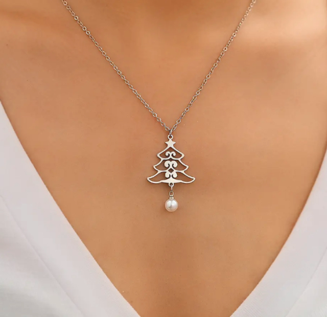 Christmas Tree Necklace with Faux Pearl