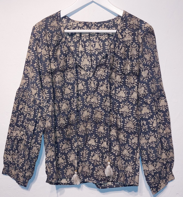 Top femme - Coton imprimé à la main - Manches bouffantes - Petits pompons - Motif floral bleu 