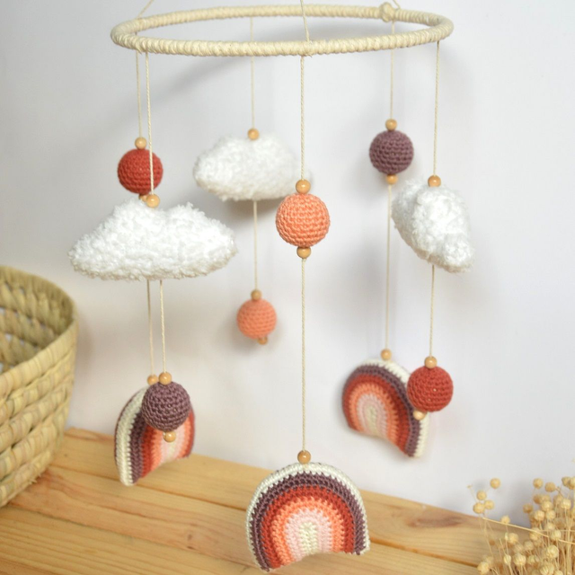 Mobile arc-en-ciel pourpre/rouge