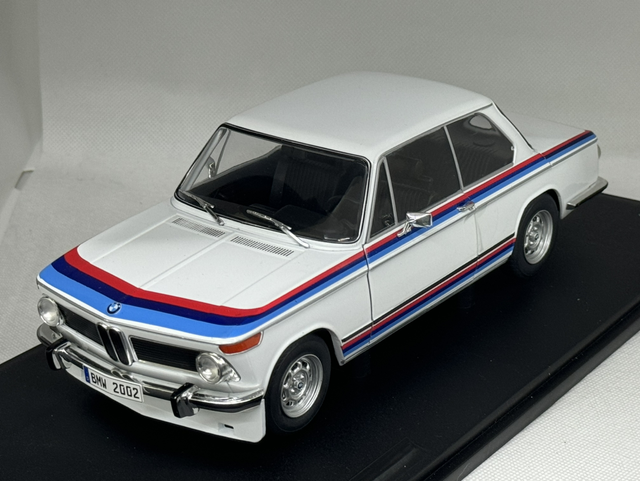BMW 2002 Tii Solido 1:18 