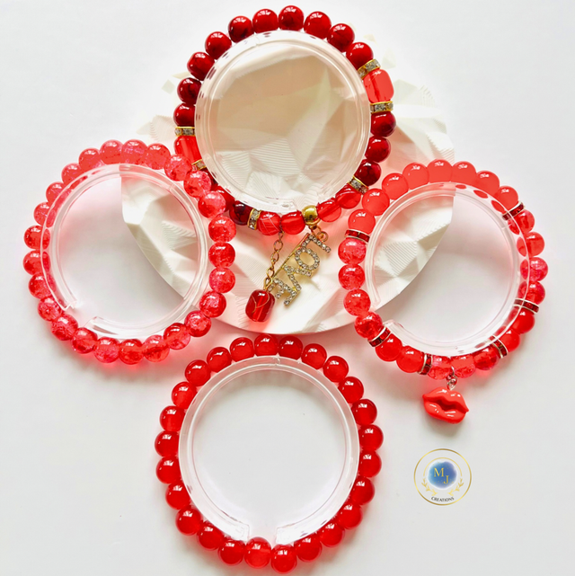 Handgemaakte Rode Armbanden Set met Glaskralen & Statement Bedels 