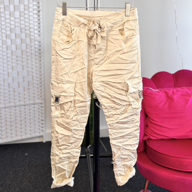 HJ1 Joggpants Cargo Butter bis ca.Gr.44
