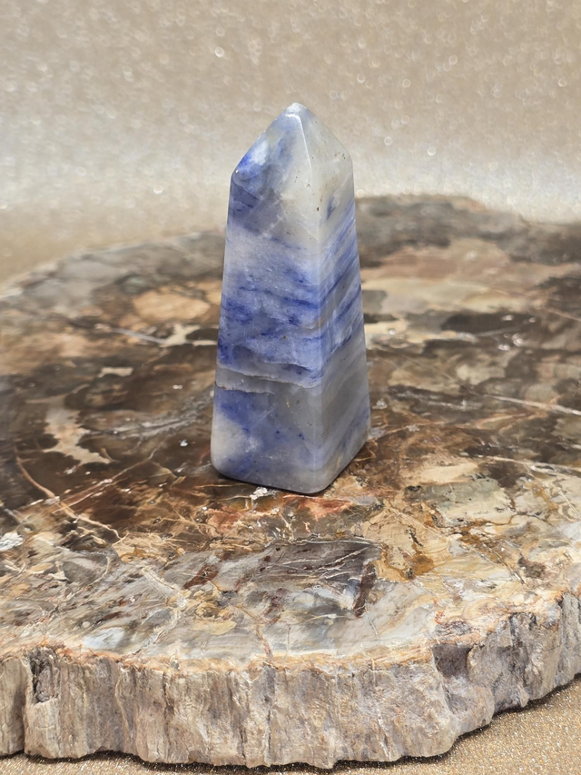 Afghanite en forme de pointe 