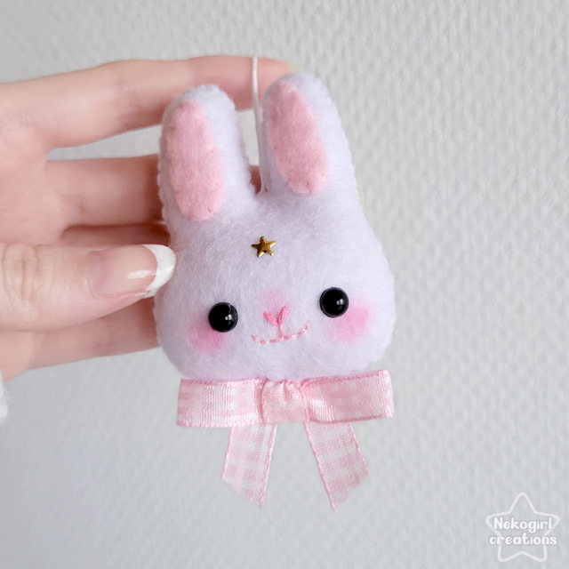 Décoration en feutrine - Lapin blanc