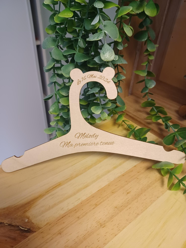 Cintre en bois Bébé