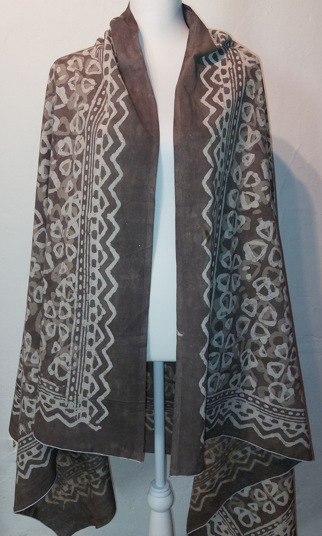 Paréo de plage en coton indien imprimé à la main – Motif floral - Teinture naturelle beige et taupe – Étole &amp; châle bohème  - Slow fashion 