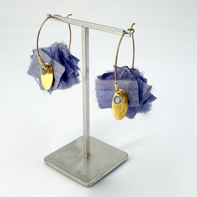 Boucles d&#039;oreilles &quot;Frou-frous&quot; lavande, petit modèle