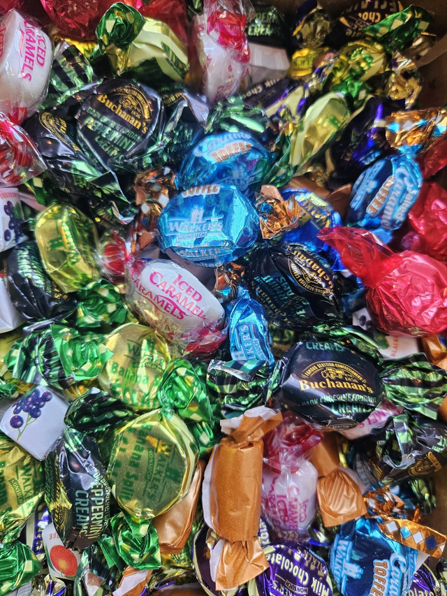 Toffee &amp; Chocolate 1kg Box 