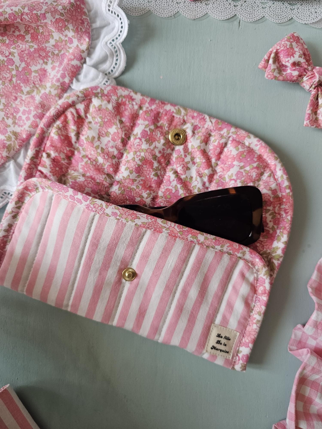 Étui à lunettes avec rabat en tissus upcyclés