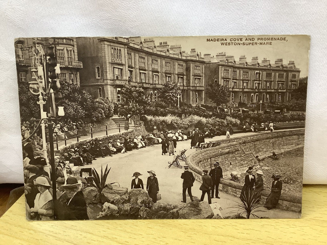 Weston-Super-Mare, Madeira Cove and Promenade, Somerset, Vintage CPC postcard. Our Ref No. R586 £2.50