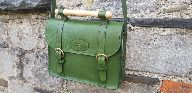 Wooden handle satchel 