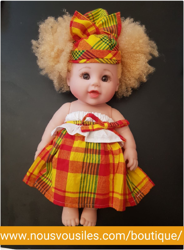 CD - ABBY COLIBRI DOLLS MADRAS TRADITIONNEL &amp; COIFFE CREOLE (POUPEE NOIRE - ALBINOS 30 cm)