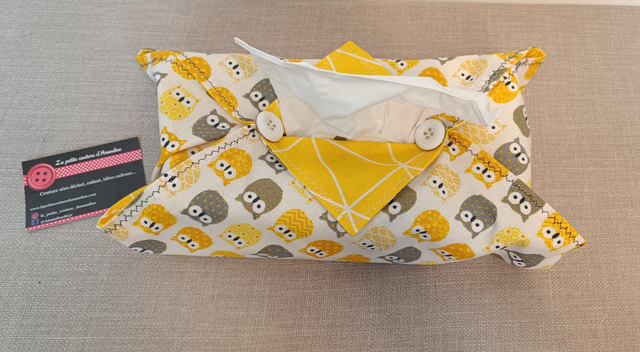 Housse boite à mouchoirs hiboux jaune