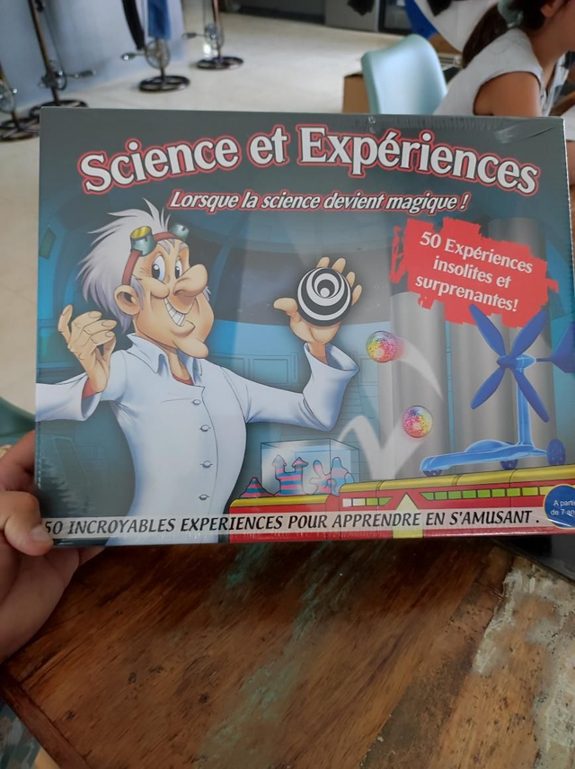 SCIENCE ET EXPÉRIENCES