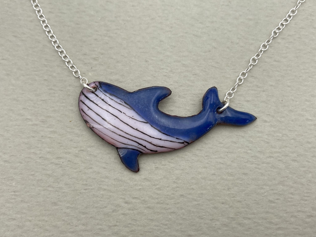 Collier Baleine Lumière — Marée Haute | Émail clair & chaîne en argent