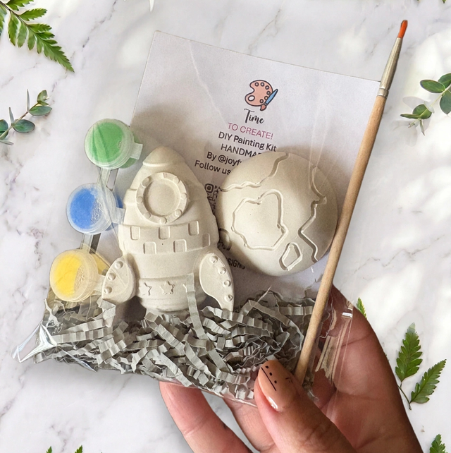 Rocket &amp; Earth Painting Kit