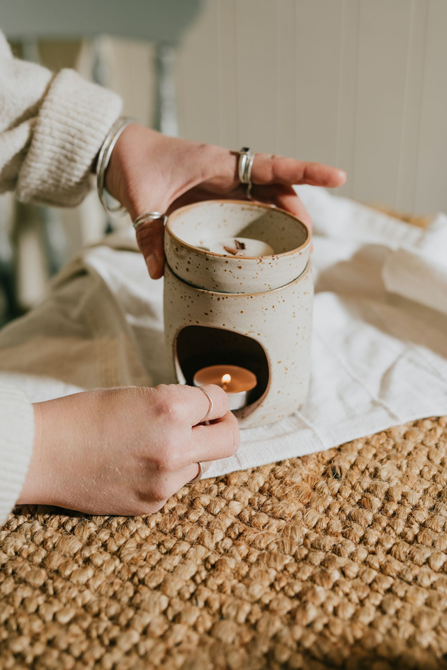 Wax Melt Burner | Almond Speckle