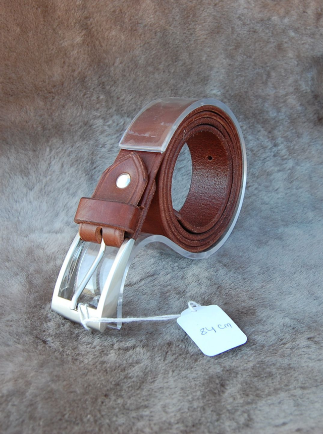 Ceintures en cuir en 30 mm de large buffle croupon ou collet tannage végétal. Différents coloris