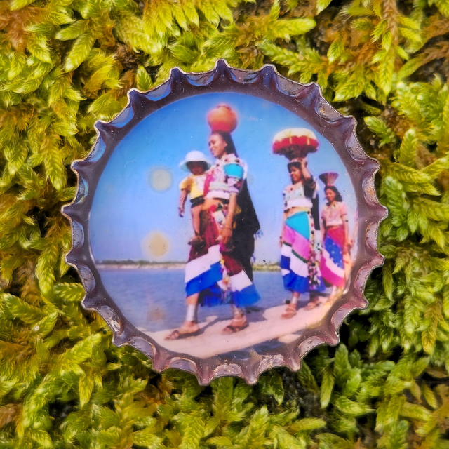 Magnet capsule Rana Tharu, Népal 