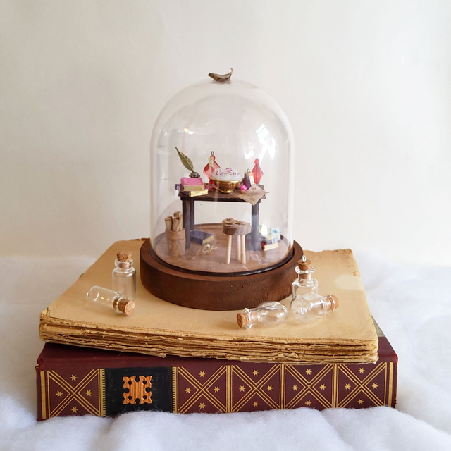 Table de Potions magiques -Alice