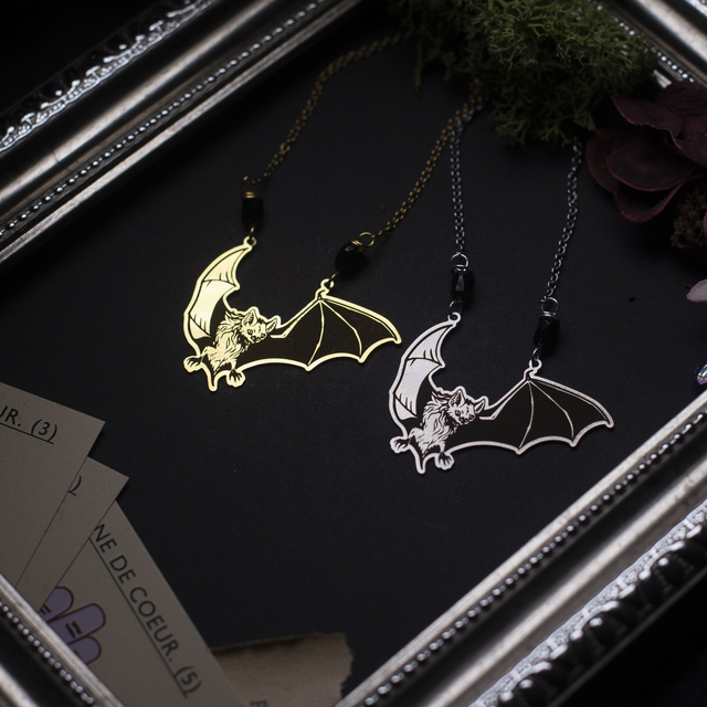 "Midnight Wing" ras-de-cou en laiton et acier 