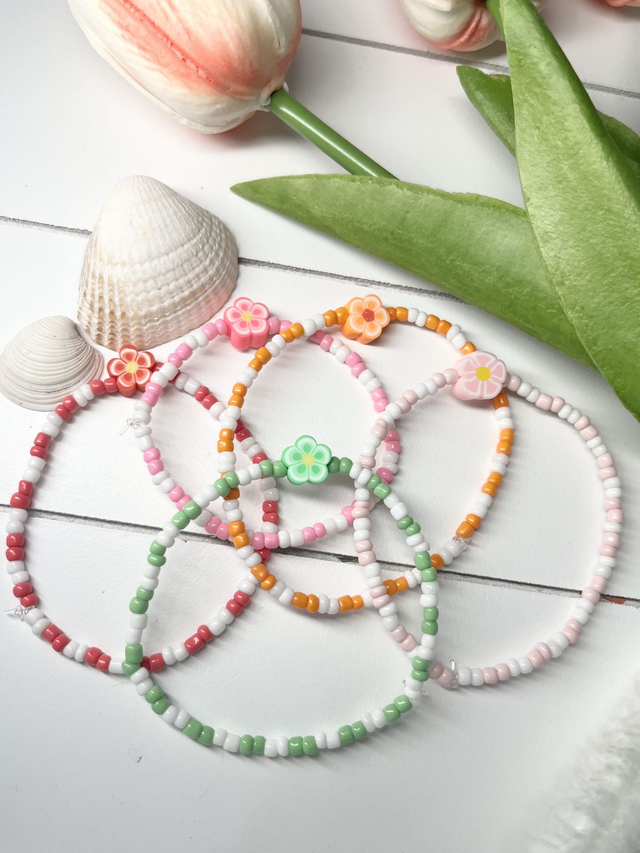 Flower Seed Bead Bracelet