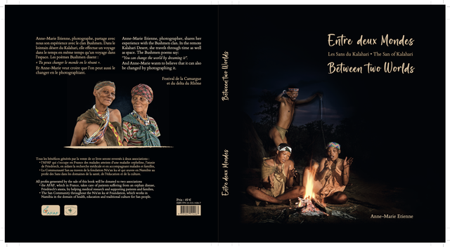 Livre " Entre deux mondes les Sans du Kalahari"