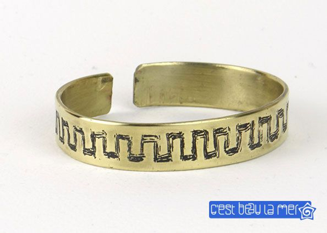 Bracelet laiton gravé patiné
