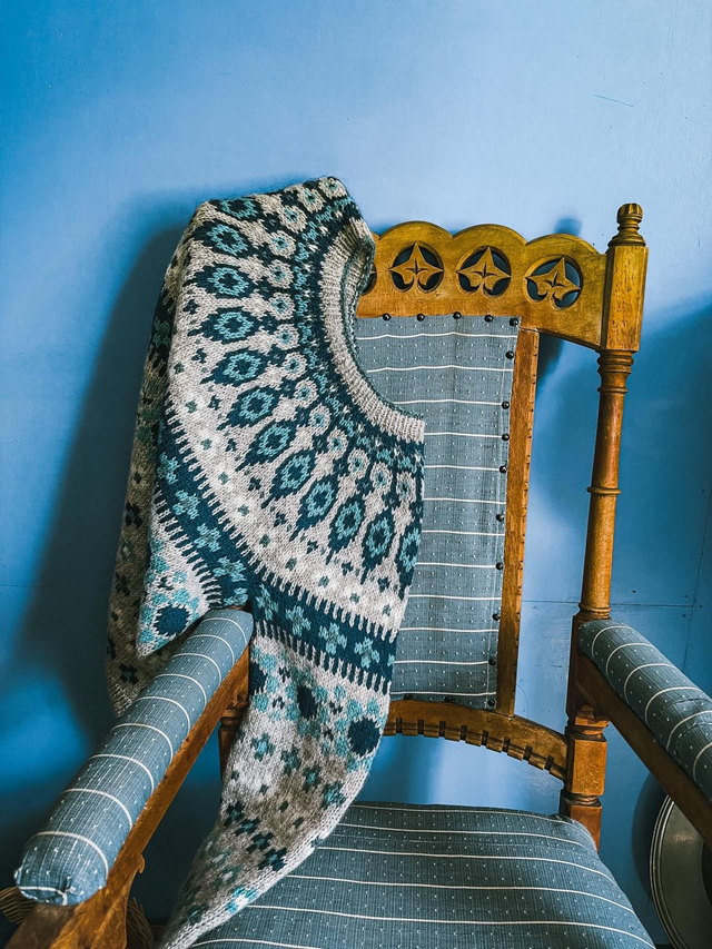 Kathmandu Sweater Kit - Col 07 (Natural Luna Varde & Vidde) - Wool & Pattern - Linka Neumann