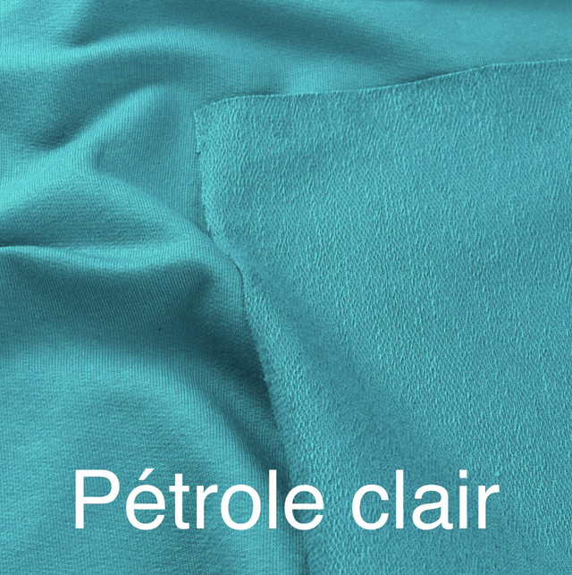 pull fin pétrole clair