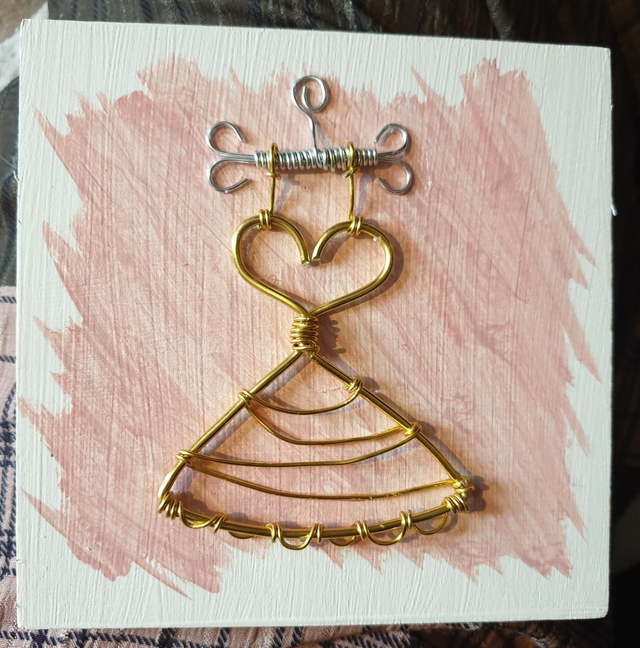 'Dream Dress' wire art