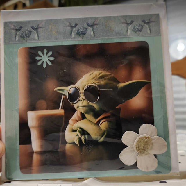 N°811 Carte Divers " fun Yoda "