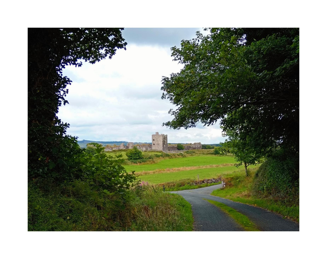 Moygara Castle, Gurteen, County Sligo. 5&quot; x 7 &quot; Blank Greeting card with envelope. includes postage to all of Ireland.

