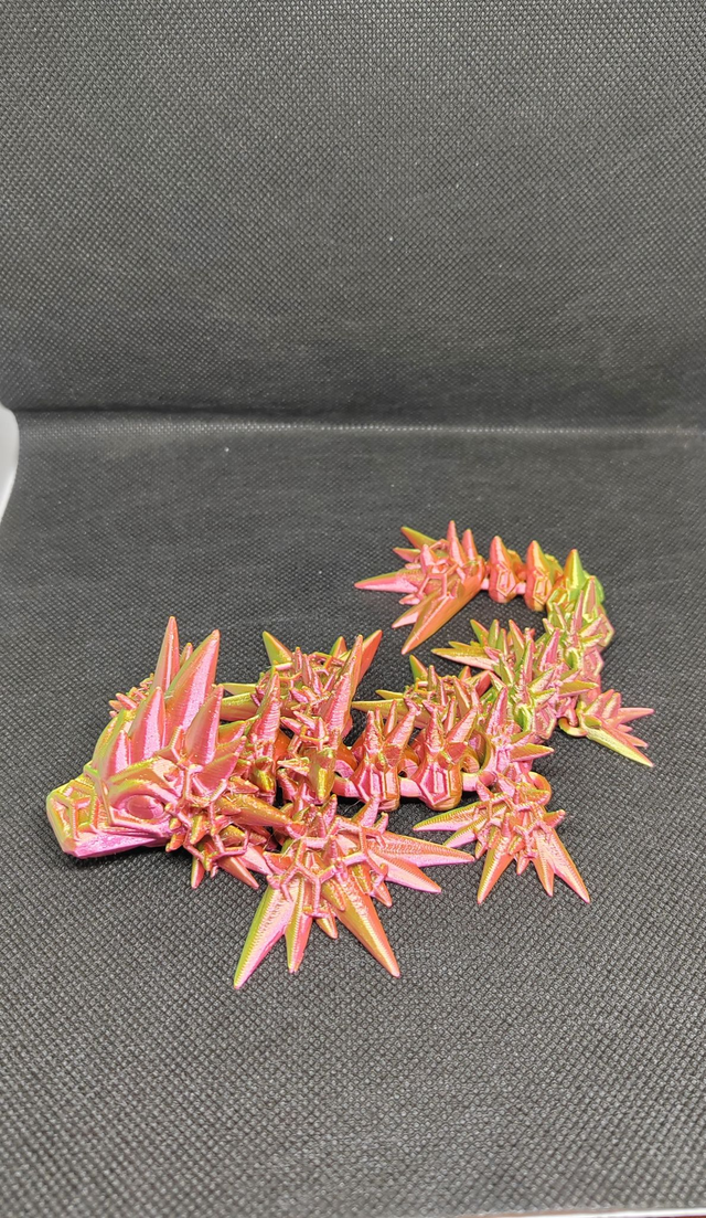 Bébé dragon électrique