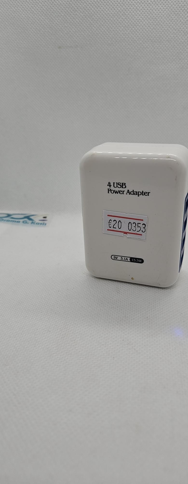 *0353- 4 USB power adapter