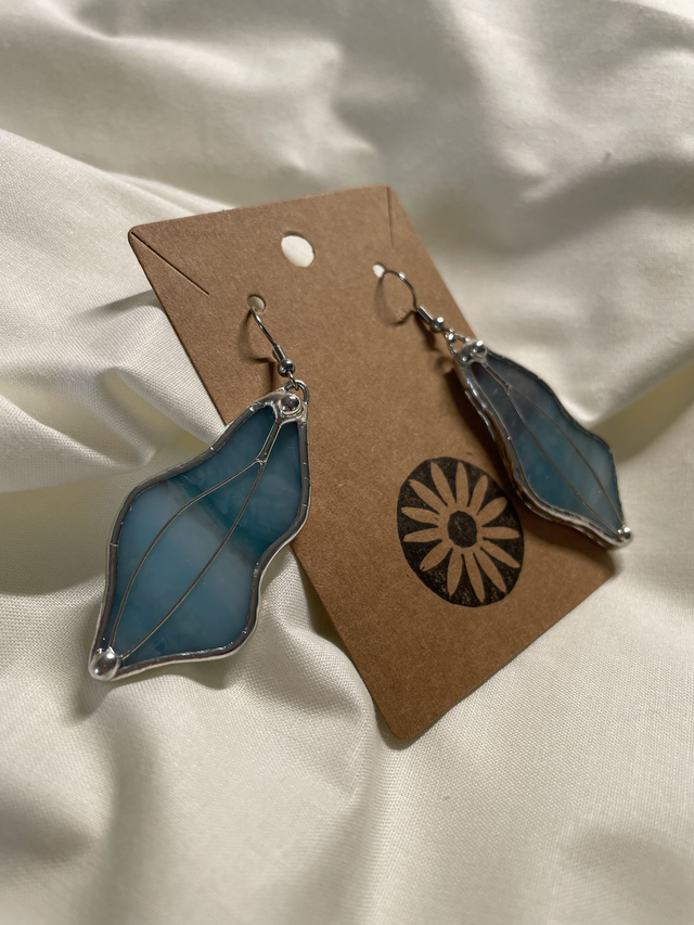 Boucles vulves marbrées bleu et rose