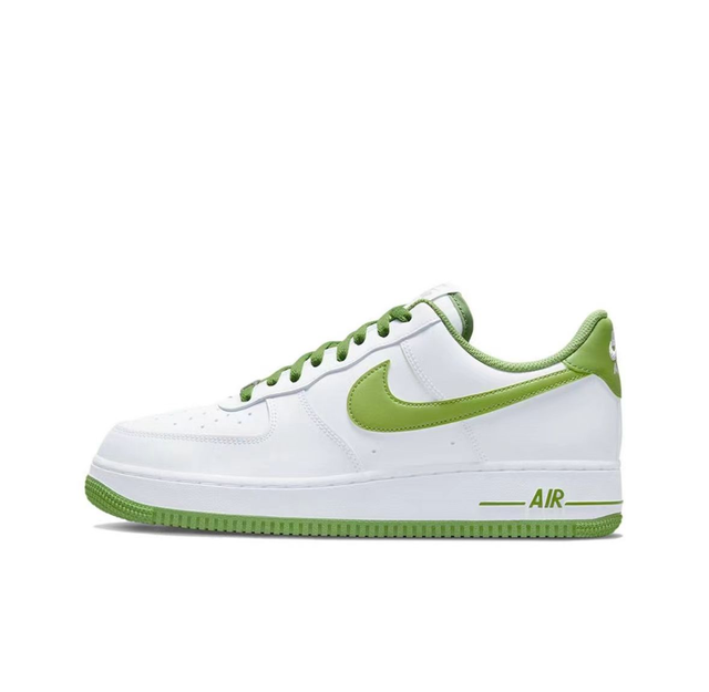 Nike Air Force 1     (Vendu sans la boîte )