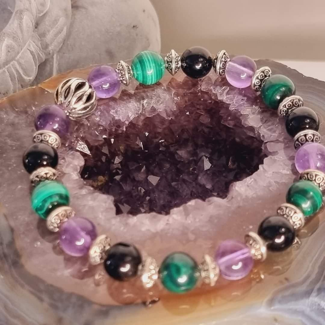 Bracelet en Améthyste,  Malachite et Tourmaline Noire