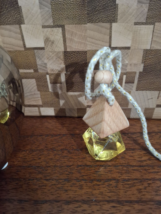 Diffuseur de parfum pour Voiture Fleur d&#039;Eau