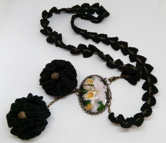 COLLIER PENDENTIF CROCHETE