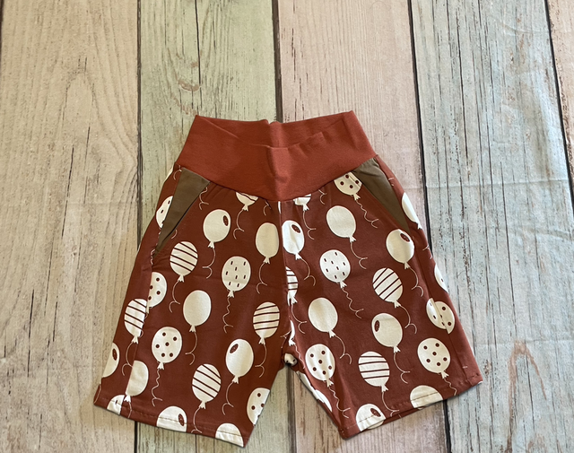 Sommerhose, Größe 128, Luftballon
