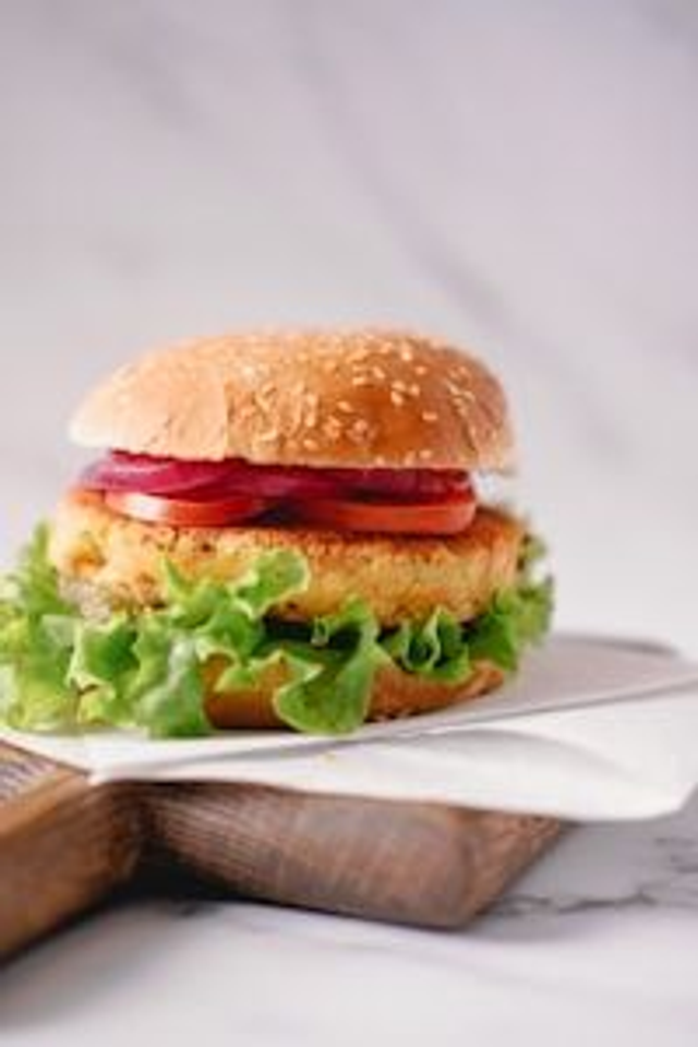 Crispy Chicken Burger (mit Pommes)