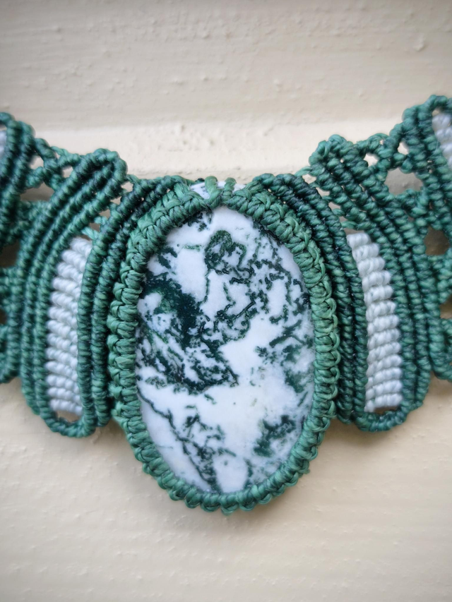 Collier jaspe arbre et chips malachite et howlite