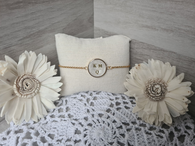 Bracelet personnalisable avec Initiale ⌀2.2cm doré