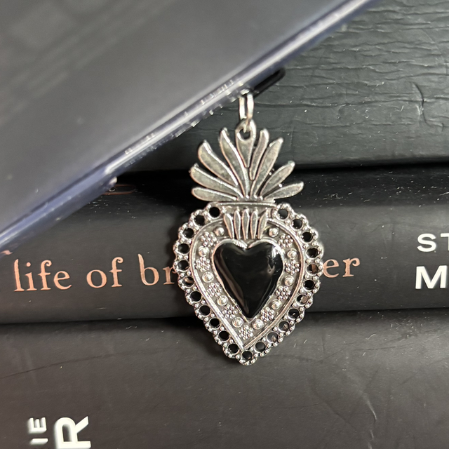 Black Vampire Heart Kindle Charm