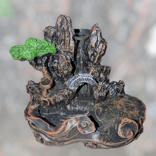 Fontaine à encens &quot;Pont sous les rochers&quot;