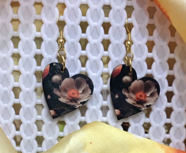 Wood Mixed Coloured Dangling Earrings- MSDE28